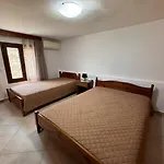 Eirini's House Apartment Leonidio