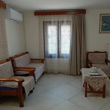 公寓 Eirini's House